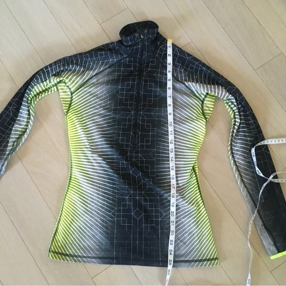 Nike Pro Hyperwarm half zip top - Picture 4 of 6